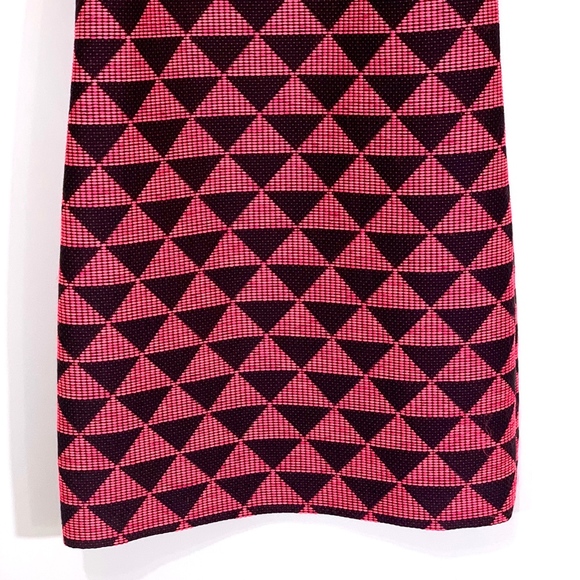 Trina Turk Pink & Gray Geometric Brocade - Picture 3 of 7